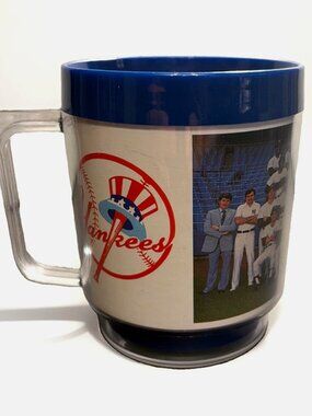 1983 New York Yankees SGA - Arnold Bread Promotional Team Photo Plastic Mug